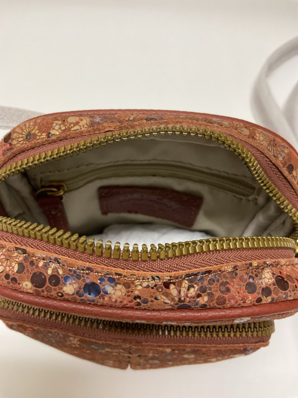 AMERICAN LEATHER CO Cleveland Mini Floral Crossbody Bag NWT - Picture 9 of 13